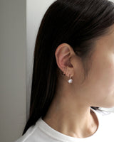w ear cuff