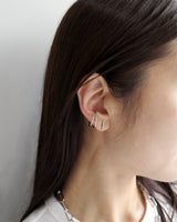 w ear cuff