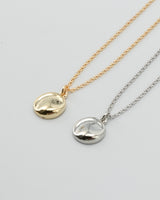 shiny swelling necklace
