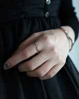 twist grace ring