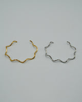 wave line bangle