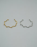 wave line bangle