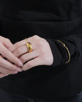 knot stainless bangle (stainless steel)