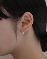 zir line pearl drop pierce