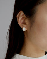 white stone pierce & earring