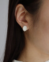 white stone pierce & earring