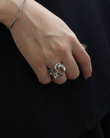 frills ring