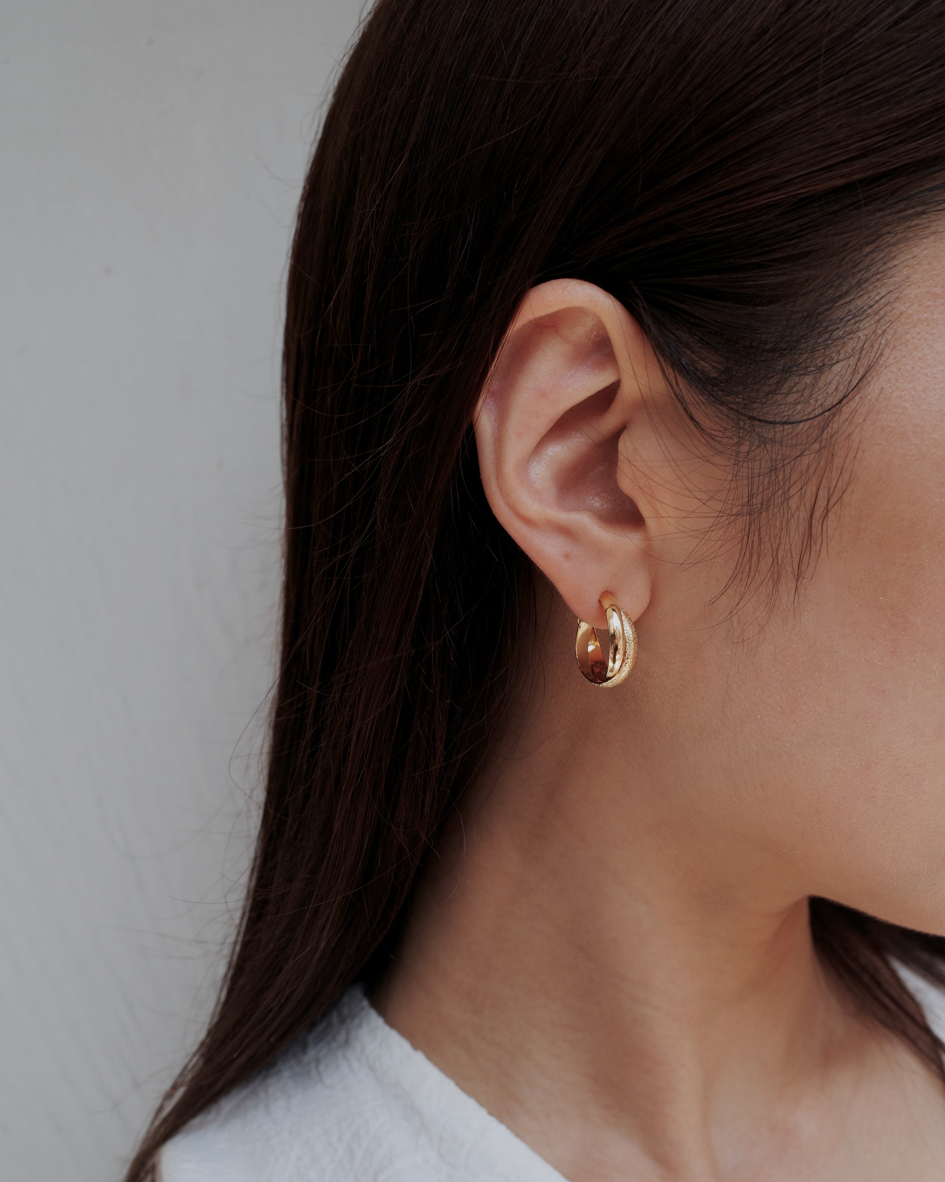 shiny cross hoop pierce - beller