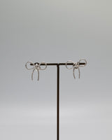 magnet ribbon earring