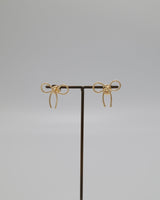 magnet ribbon earring