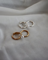 two finger pearl ring