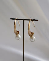 pearl under the dew pierce