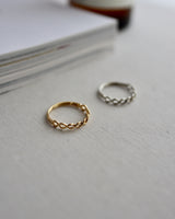 change line pinky ring