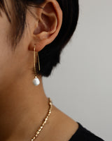 pearl hook pierce