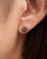grain gemstone pierce