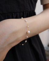 sprinkle pearl bracelet