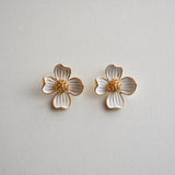white flower pierce - beller