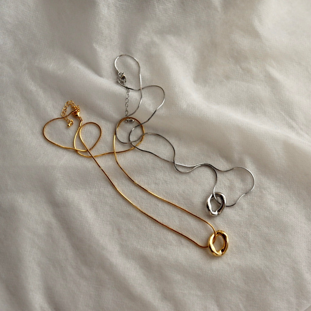 winding hole necklace - beller