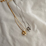 winding hole necklace