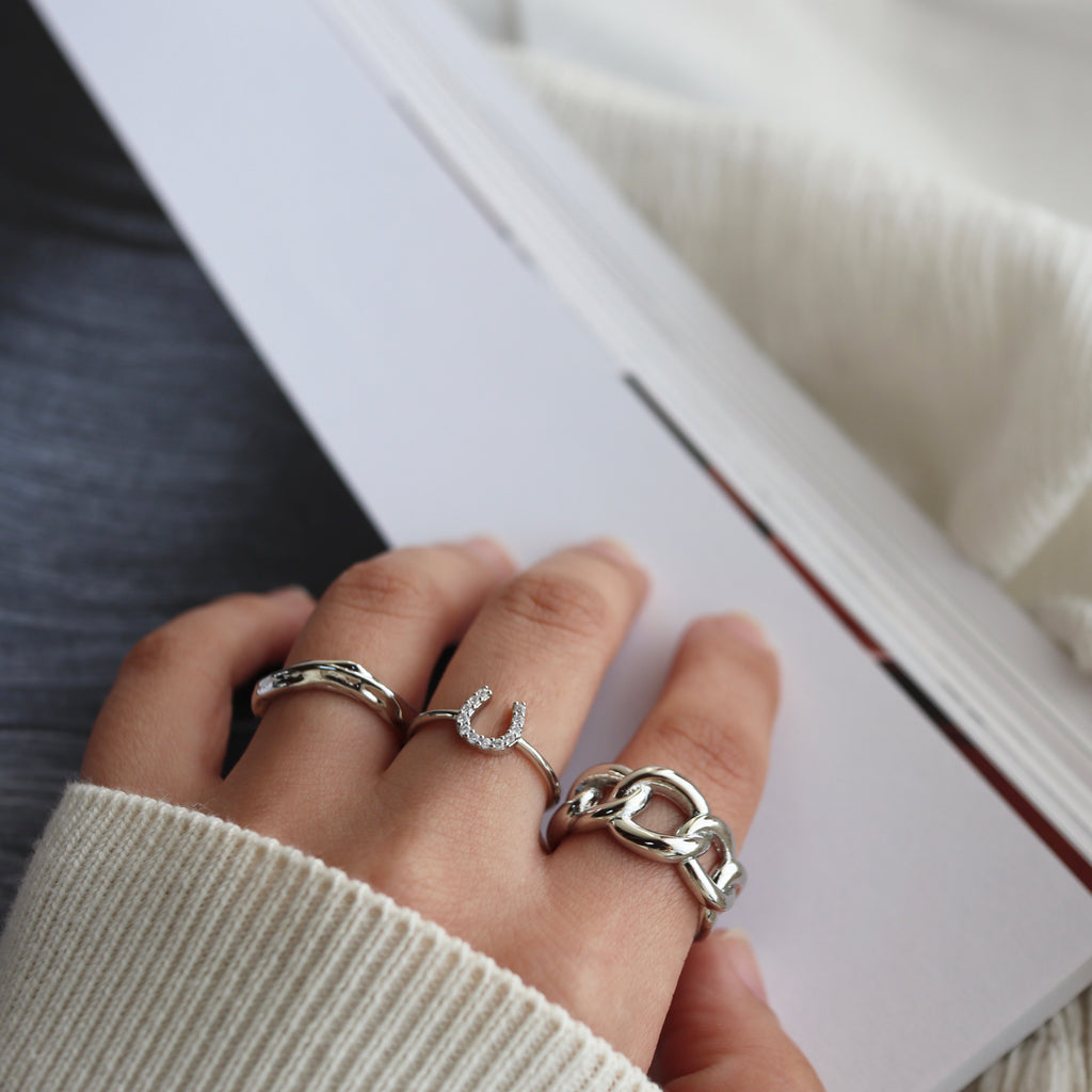 zir horse shoe ring - beller