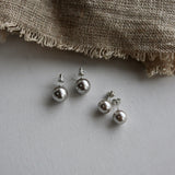 classic pearl stud pierce
