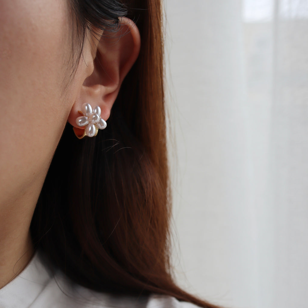 △ピアス