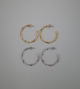 twist hoop pierce