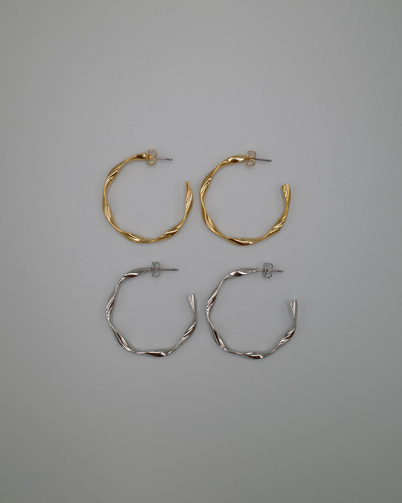 twist hoop pierce