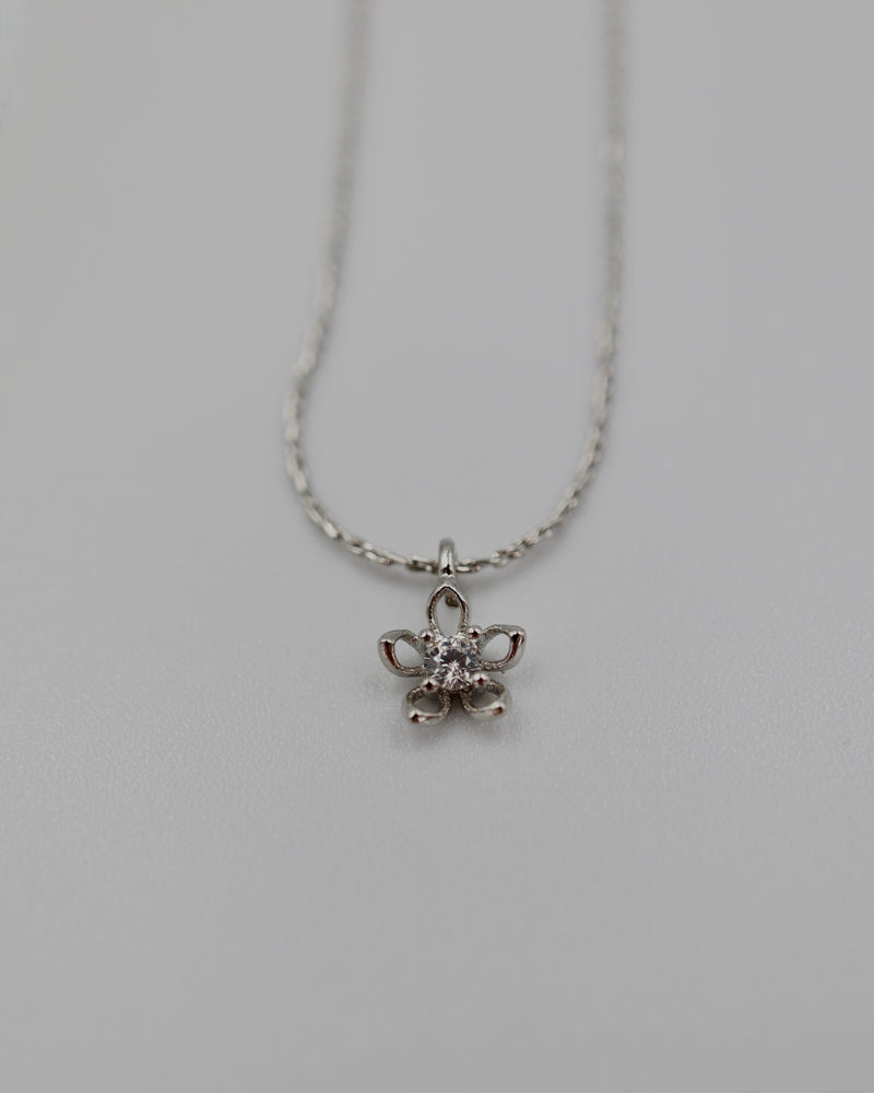 little flower necklace