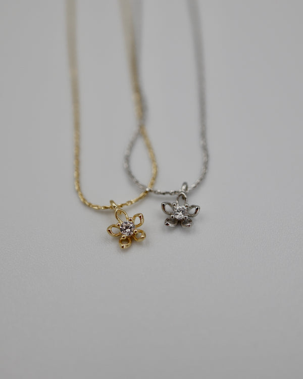 little flower necklace