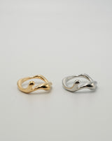waves rise ring