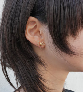 magnet ribbon earring