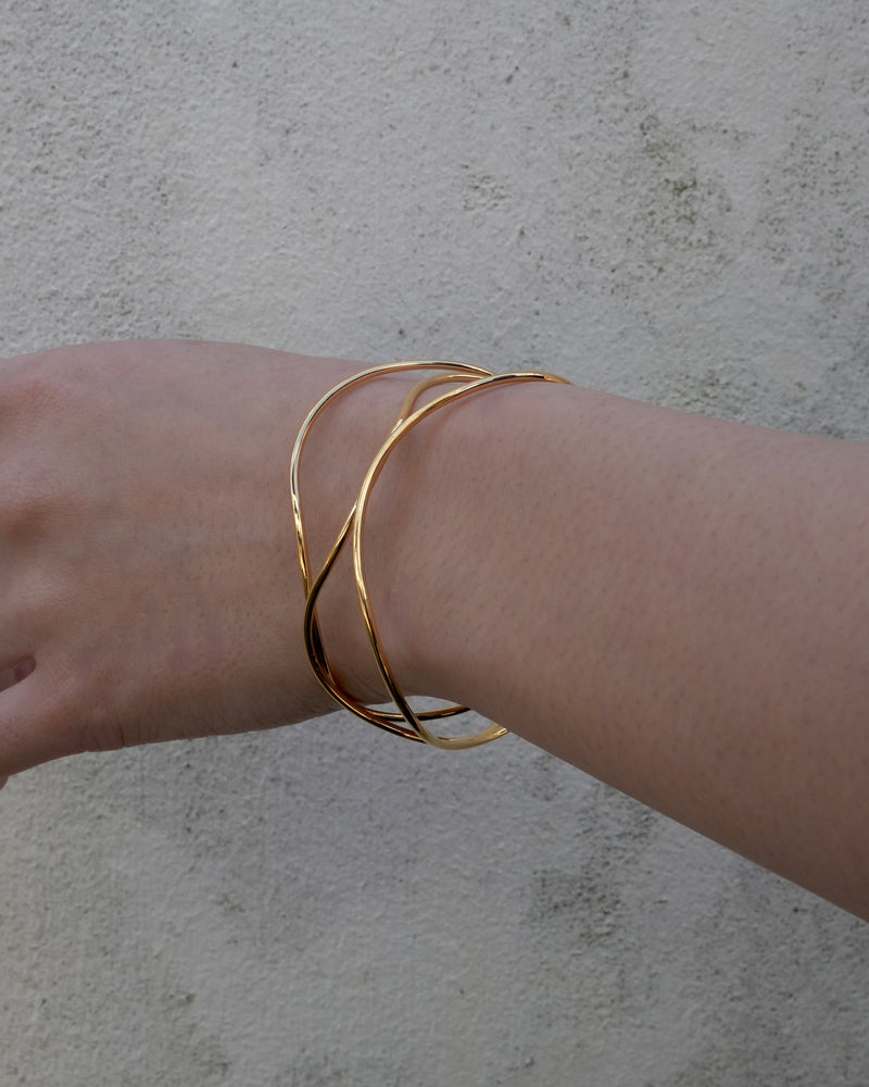 tender wave bangle