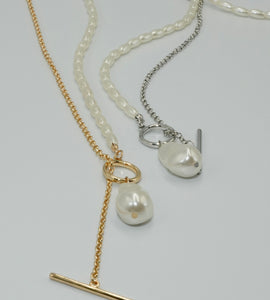 Baroque perl × metal long necklace