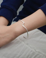 mat wave cuff bangle