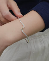 mat wave cuff bangle