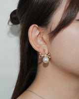 ribbon pearl earring