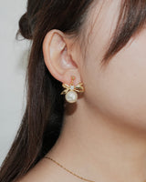 ribbon pearl earring