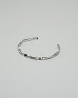 twist line stainless bangle (stainless steel)