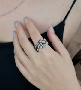gothic cross motif silver ring(stainless steel)