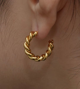 twist hoop pierce(stainless steel)