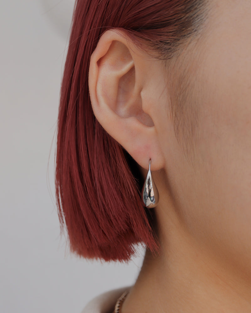teardrop hook pierce