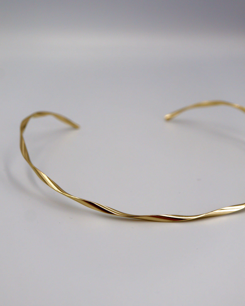 thin twist neckcuff