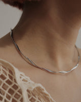 thin twist neckcuff