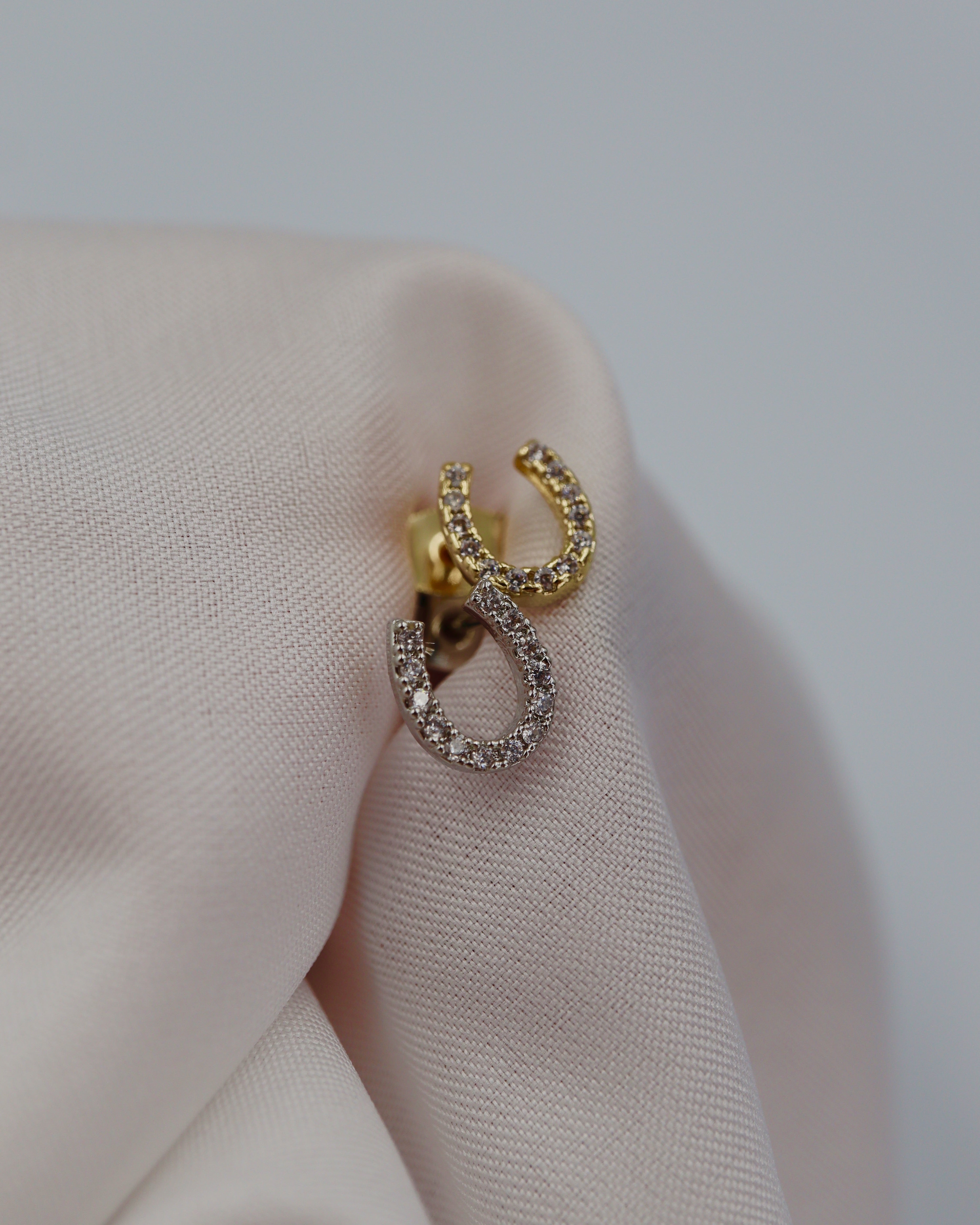 CRIMIE HORSE SHOE PIERCE 馬蹄 ホースシュー ピアス horse shoe pierce – beller
