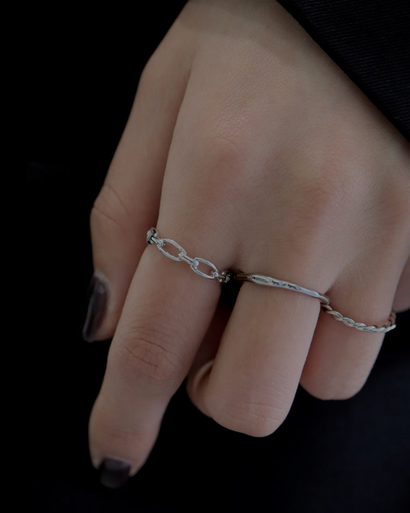 thin linking chain ring