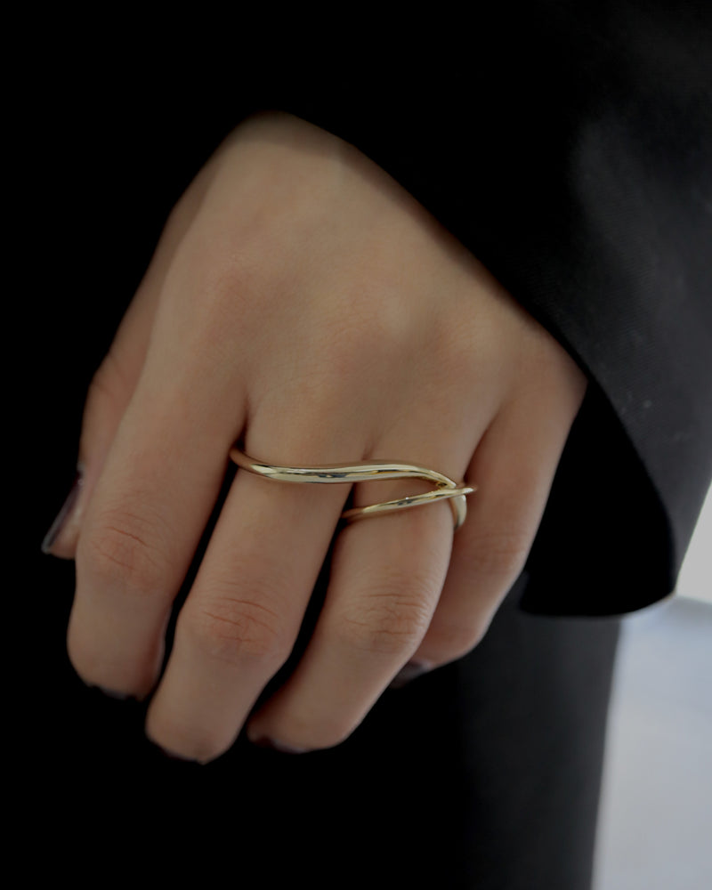 wave cross two finger ring