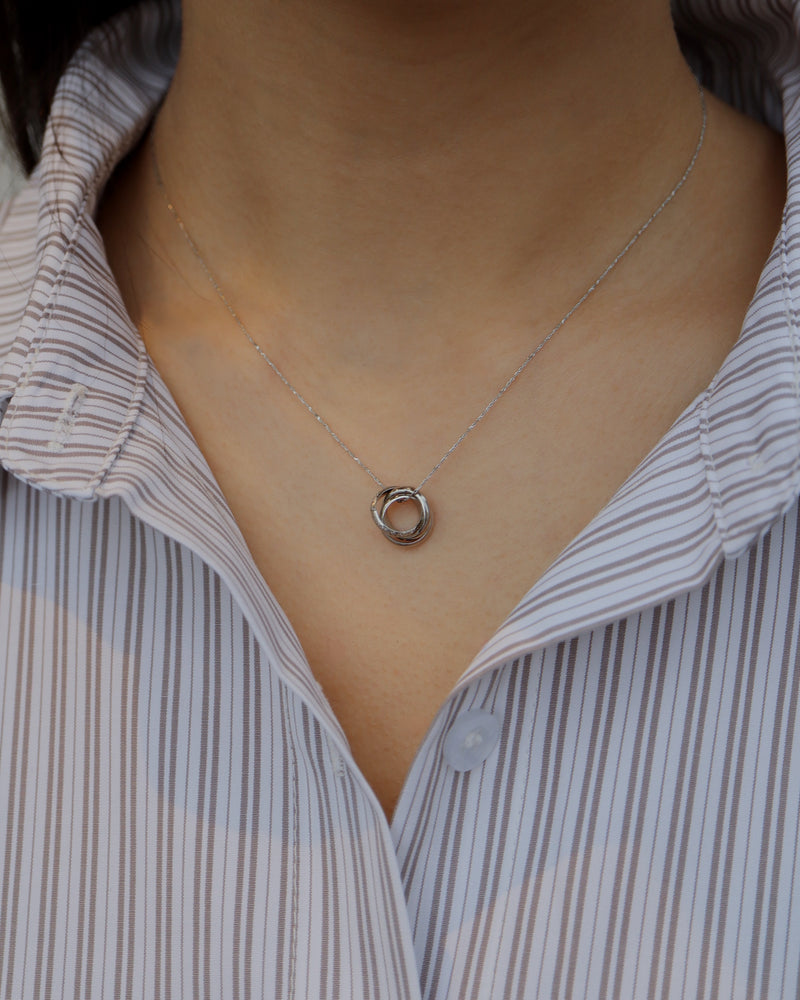 triple ring necklace