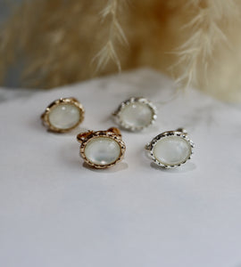 white stone pierce & earring