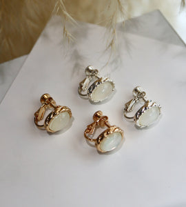 white stone pierce & earring